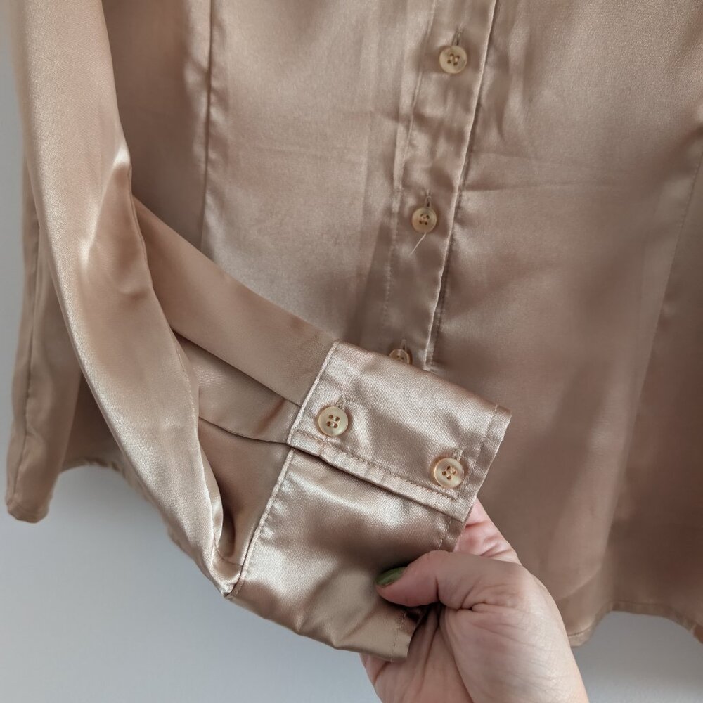 3/$30 VINTAGE Gold blouse - Picture 5 of 6